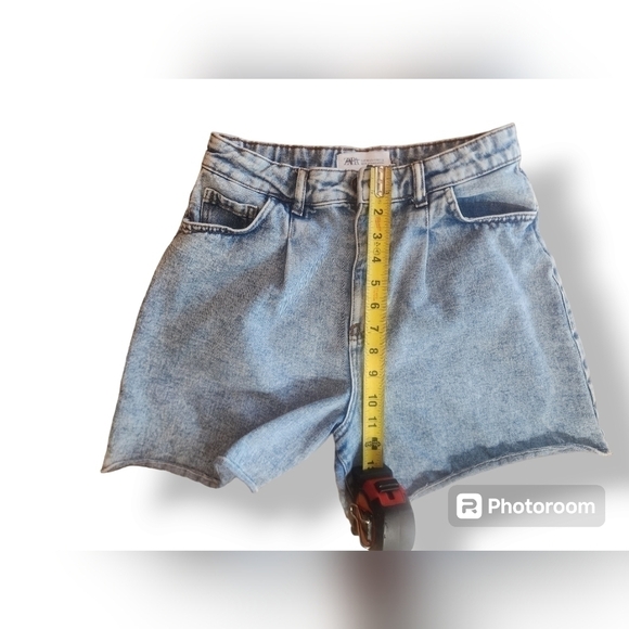 Zara High Waist Jean Mom Shorts Cutoffs Womens Size 6 - Picture 9 of 11